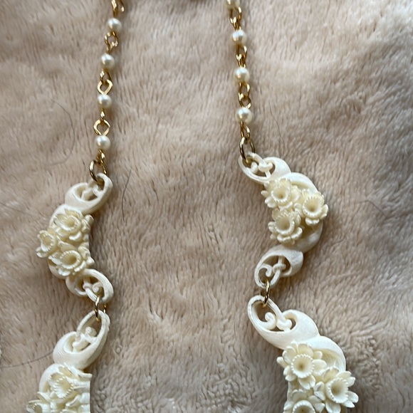 Vintage earring and necklace set - Picture 4 of 5